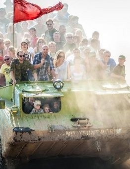 Pływanie Wojskową Amfibią Gąsienicową