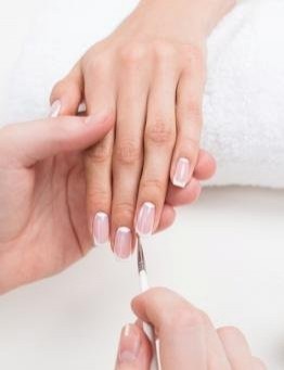 Manicure hybrydowy