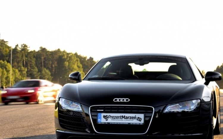 Przód Audi R8 z ledowymi światłami