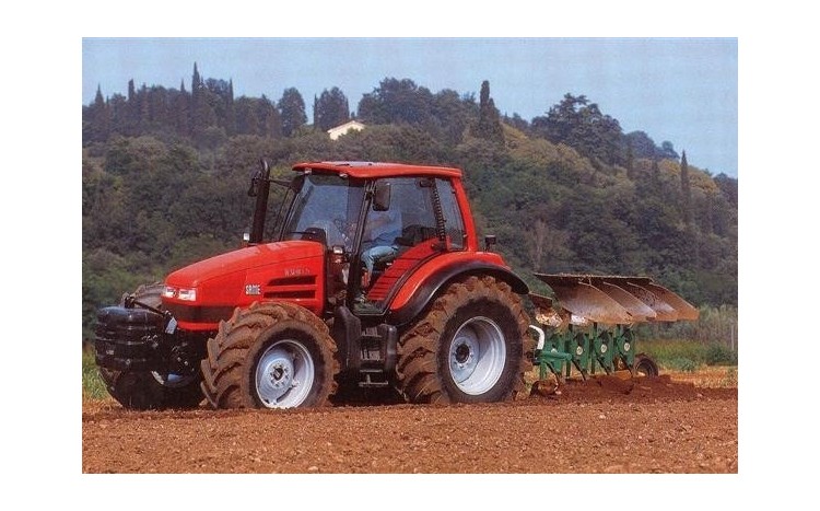 Traktor na polu