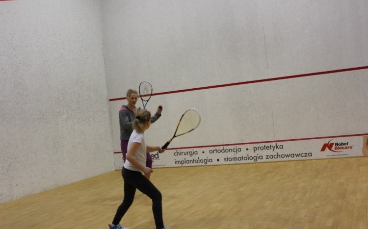 nauka gry w squasha 