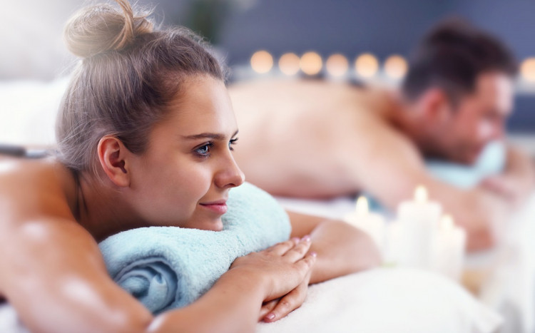 para podczas masażu w spa