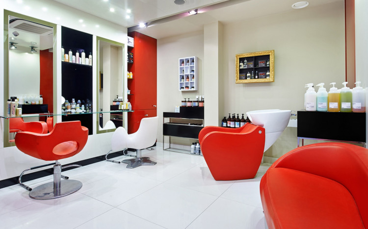 salon fryzjerski w hotelu