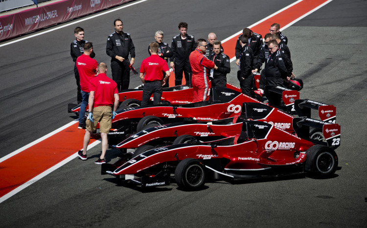 szkolenie jazda bolidem renault 2000