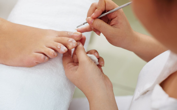 Pedicure hybrydowy w salonie Yasumi w Radomiu